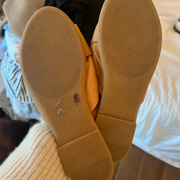 Everlane camel day crossover Sandal - Picture 4 of 5
